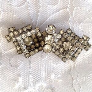 Vintage Weiss clear rhinestone brooch